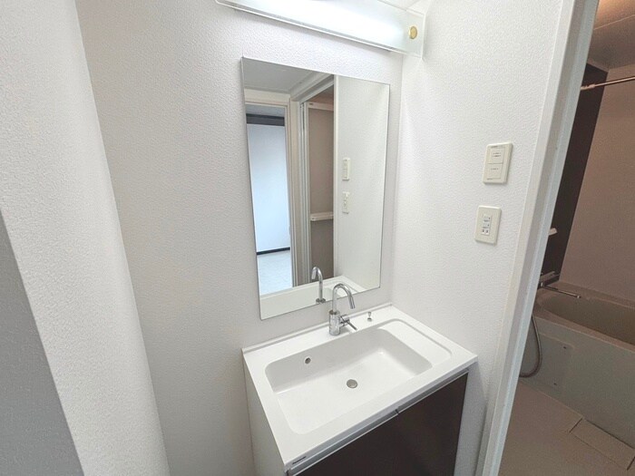 物件内観写真16　(洗面)