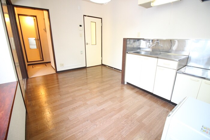 物件内観写真8　(居室)