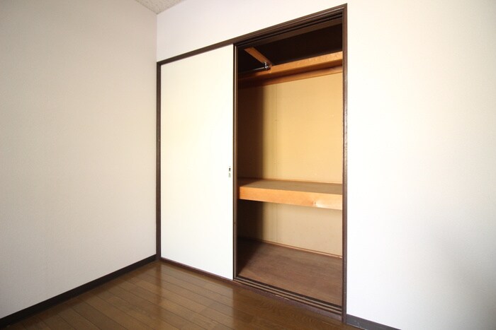 物件内観写真10　(収納)