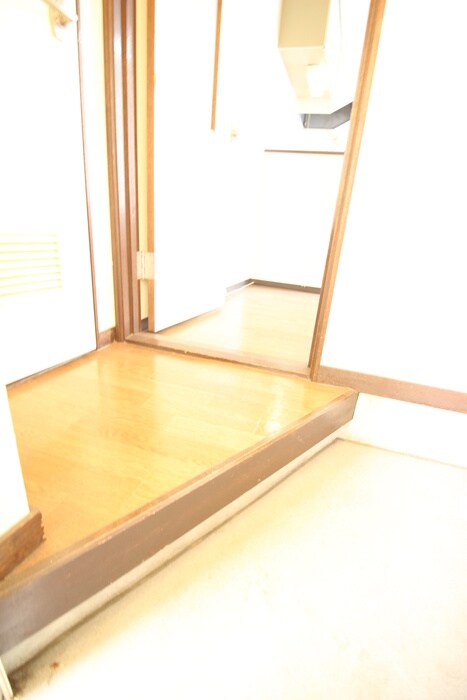 物件内観写真15　(玄関)