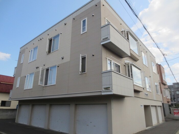 物件外観写真2　(外観写真)