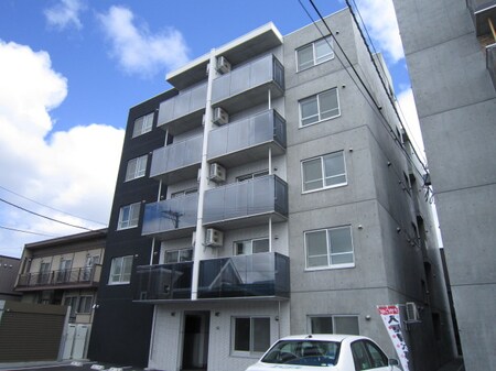 ＣＯＬＯＲＥ　Ｎ１８外観写真