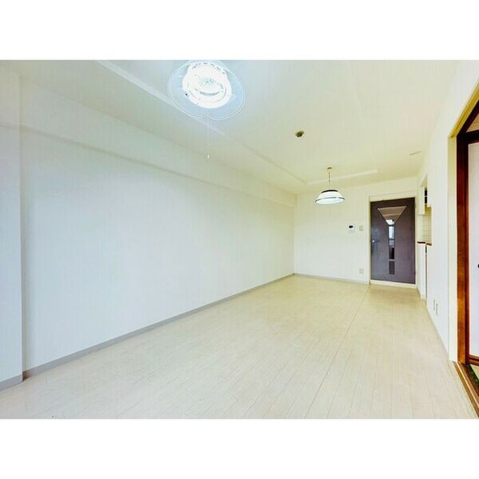 物件内観写真6　(居室)