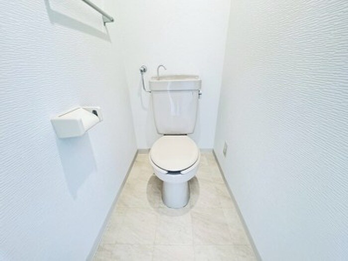 物件内観写真13　(トイレ)