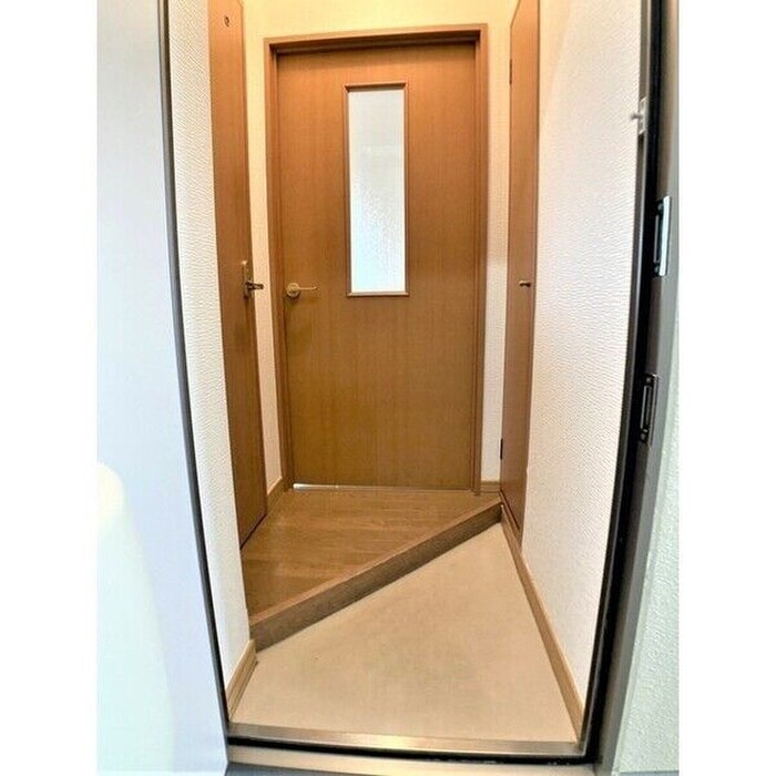 物件内観写真14　(玄関)