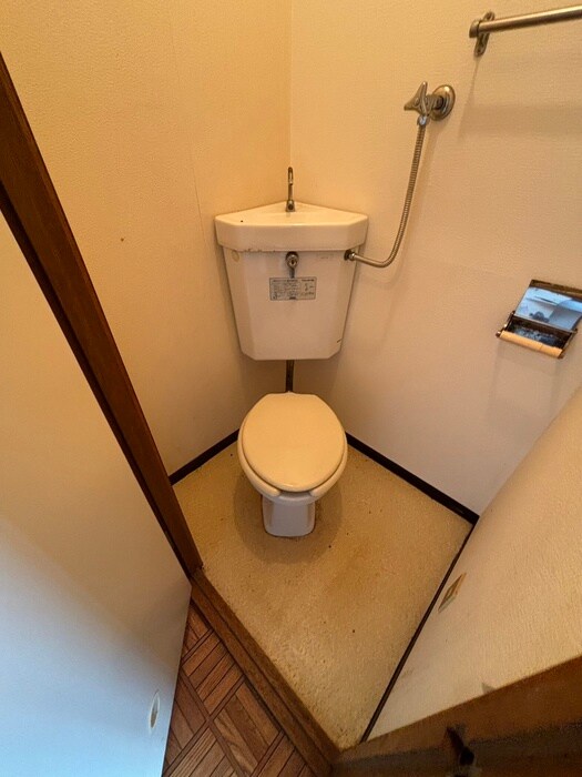 物件内観写真8　(トイレ)