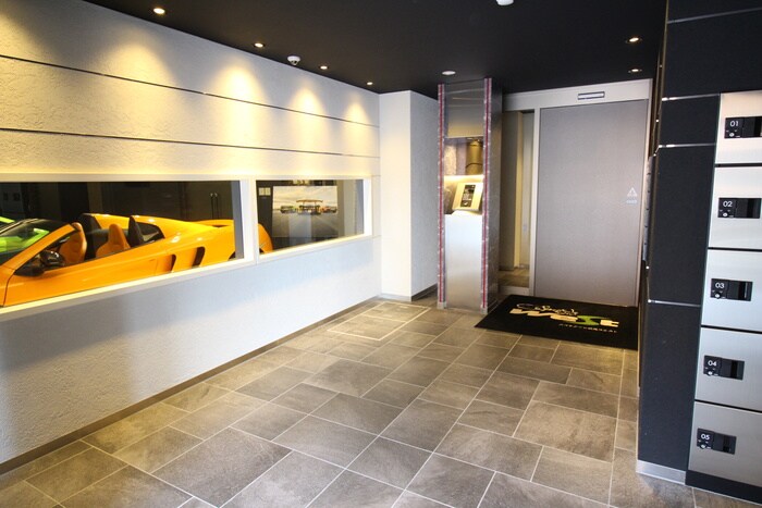 物件外観写真4　(エントランス部分)