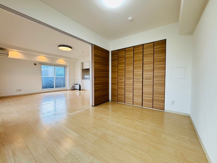 物件内観写真11　(居室)