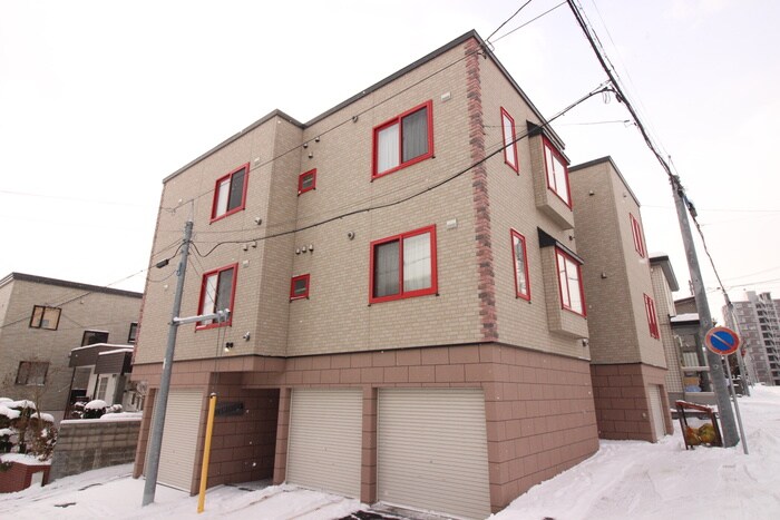 物件外観写真3　(外観写真)