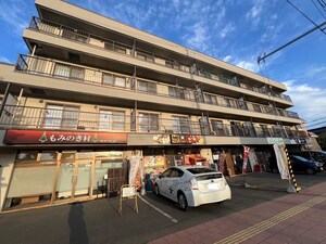 安住ビル外観写真
