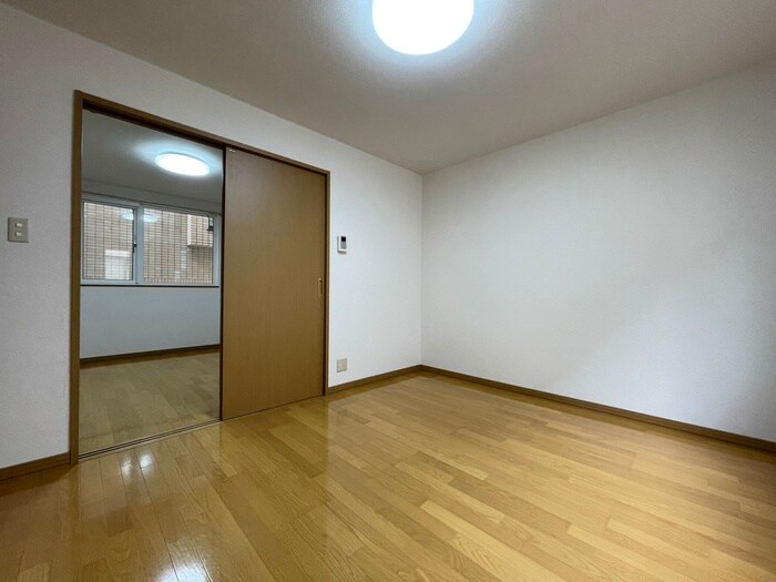 物件内観写真8　(居室)