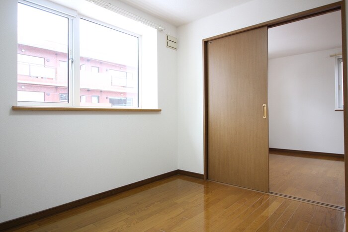 物件内観写真10　(居室)