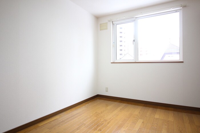 物件内観写真11　(居室)
