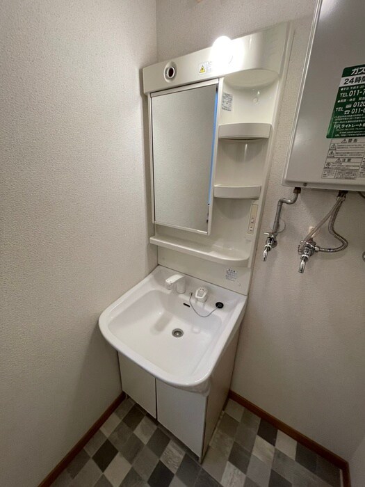 物件内観写真14　(洗面)