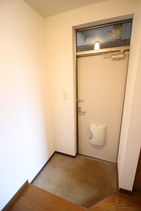 物件内観写真19　(玄関)