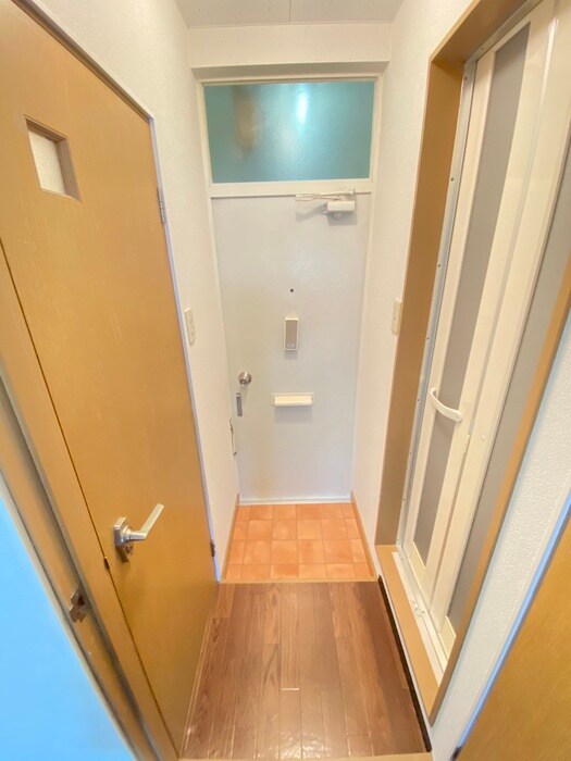 物件内観写真7　(玄関)