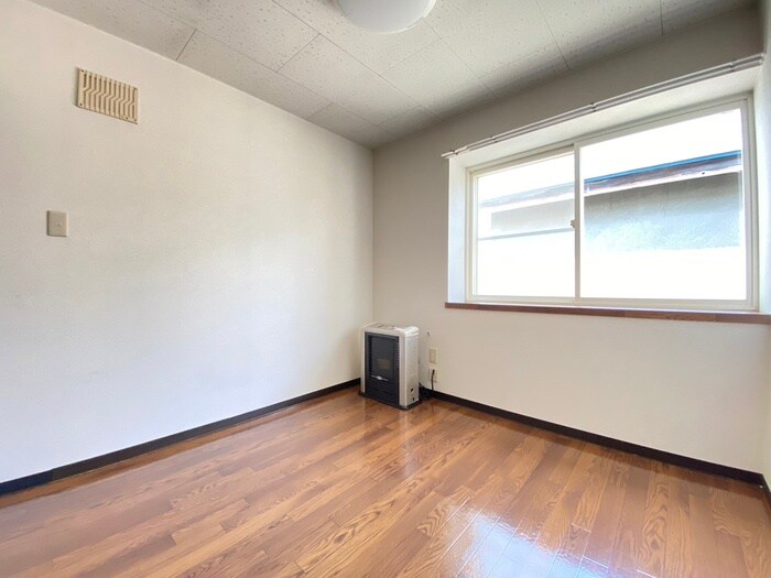 物件内観写真8　(居室)