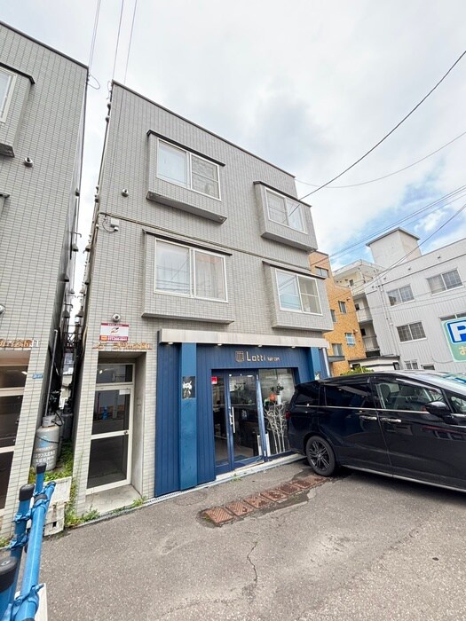 物件外観写真3　(外観写真)