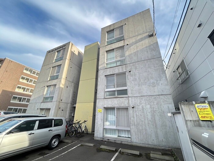 ア－ルズシティ元町の物件外観写真