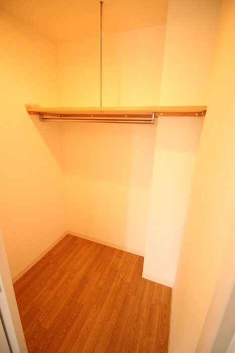 物件内観写真10　(収納)