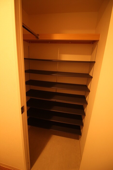 物件内観写真15　(靴箱)