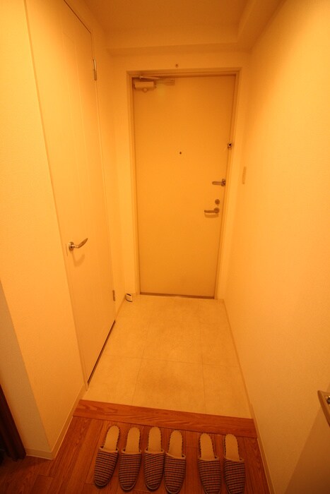 物件内観写真16　(玄関)