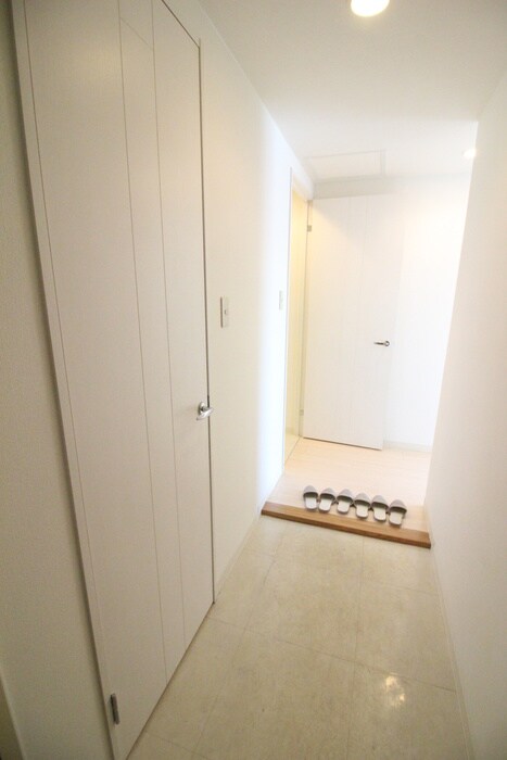 物件内観写真16　(玄関)