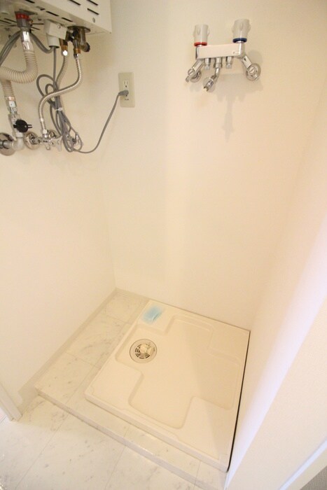 物件内観写真19　(洗濯機置場)