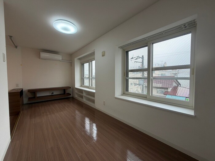 物件内観写真10　(居室)