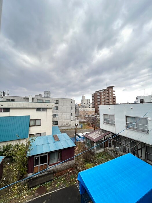 物件内観写真20　(室内からの展望)