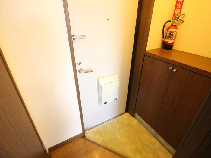物件内観写真17　(玄関)