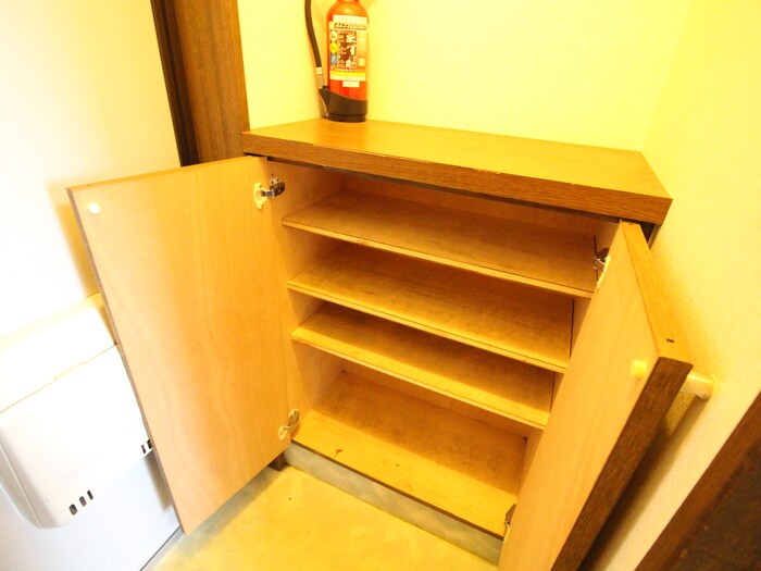 物件内観写真18　(靴箱)