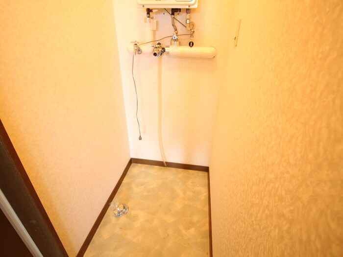 物件内観写真19　(洗濯機置場)