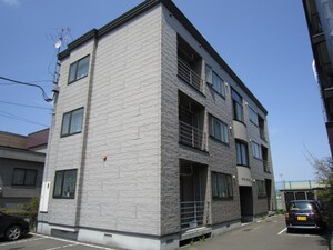 ＹＳ・ＣＯＵＲＴ月寒外観写真