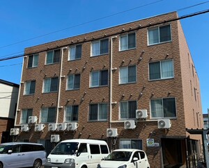 サンテラス宮の森外観写真