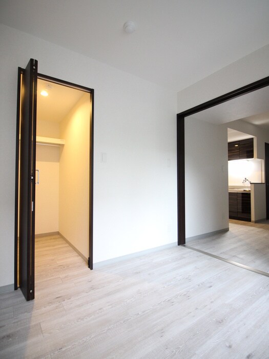 物件内観写真9　(居室)