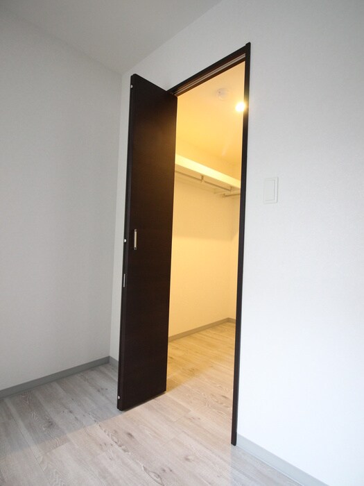 物件内観写真11　(収納)