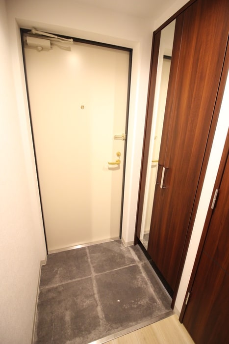 物件内観写真17　(玄関)