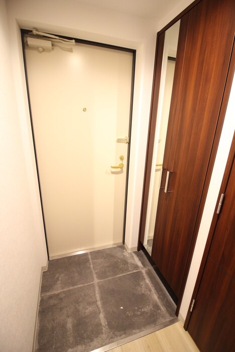 物件内観写真17　(玄関)