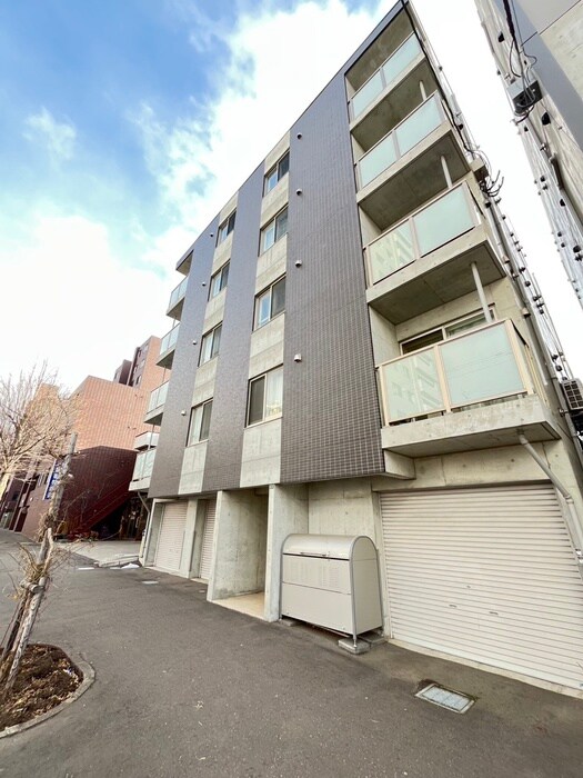 物件外観写真1　(外観写真)