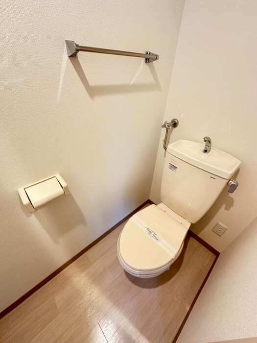 物件内観写真13　(トイレ)