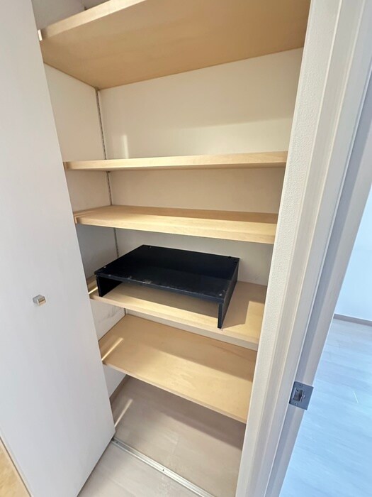 物件内観写真16　(収納)