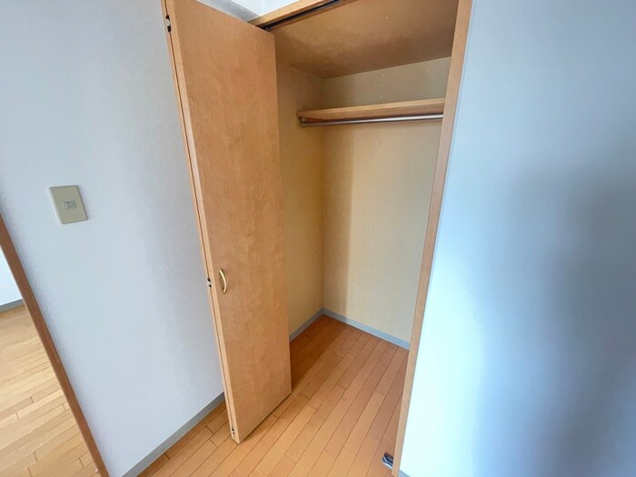 物件内観写真12　(収納)