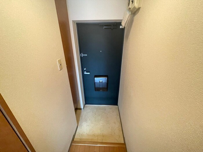 物件内観写真17　(玄関)