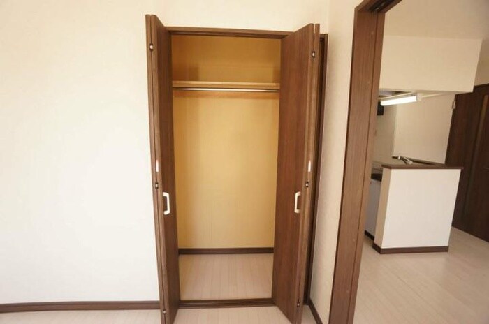 物件内観写真4　(居室)