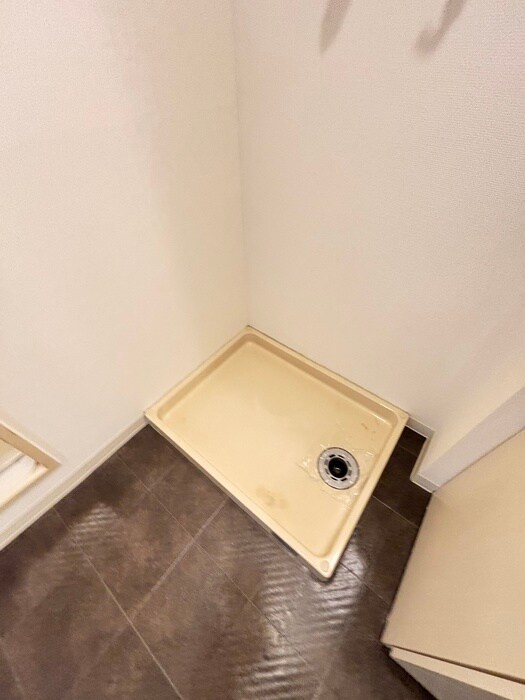 物件内観写真18　(洗濯機置場)