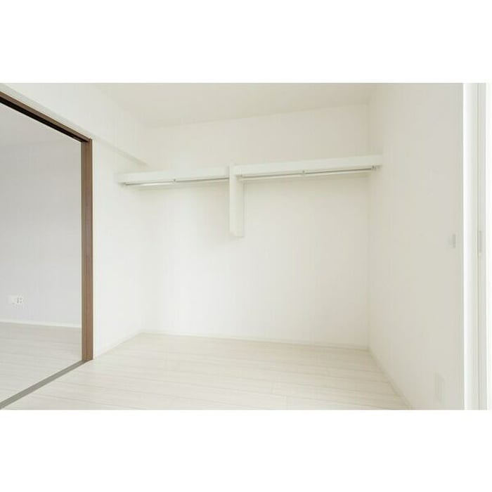 物件内観写真10　(居室)