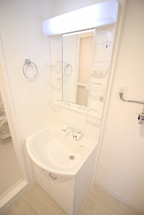 物件内観写真10　(洗面)
