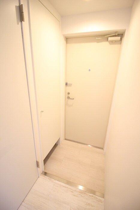 物件内観写真14　(玄関)