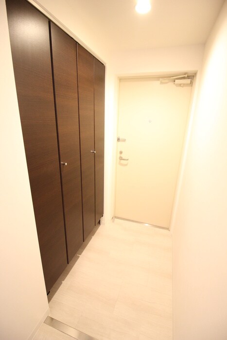 物件内観写真14　(玄関)
